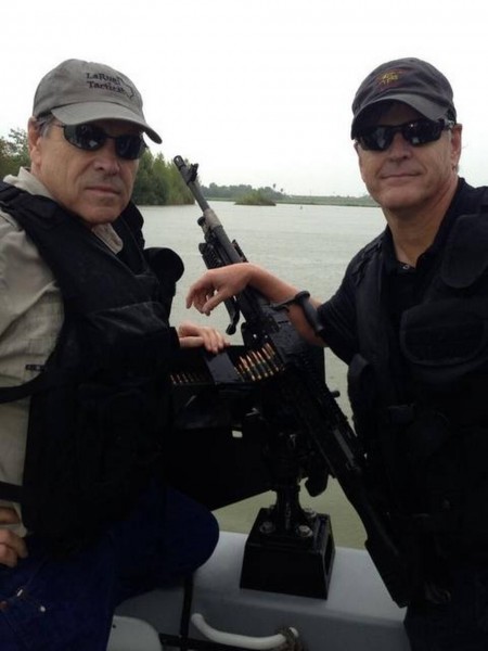 Border Sheriffs Perplexed by Rick Perry's Plan to Send 1,000 Troops to Stare at Mexico - Yahoo News